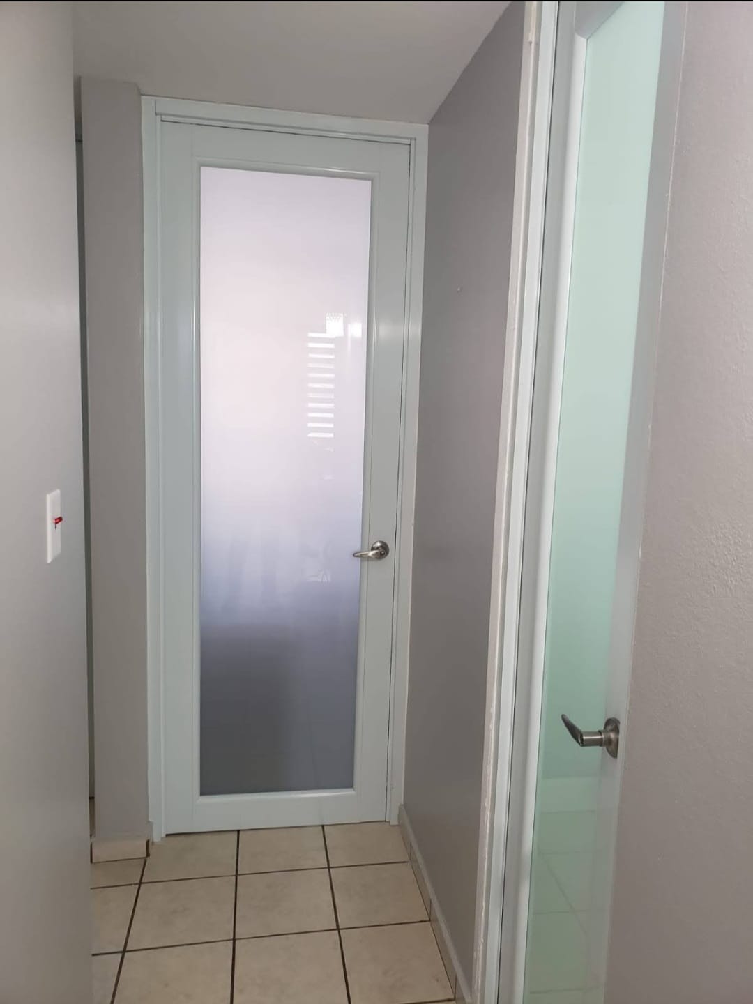 Puertas Interiores — RGD Rodríguez Garage Door 4