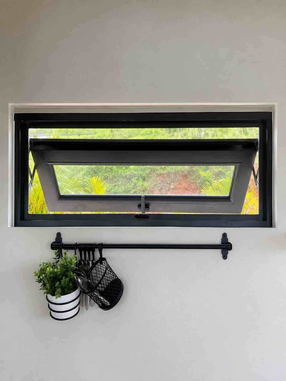 Ventanas Projected — RGD Rodríguez Garage Door 2